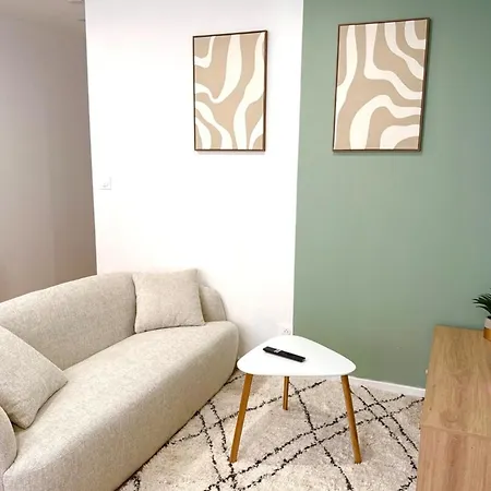 Lechappee Avec Cour Partagee Apartment *