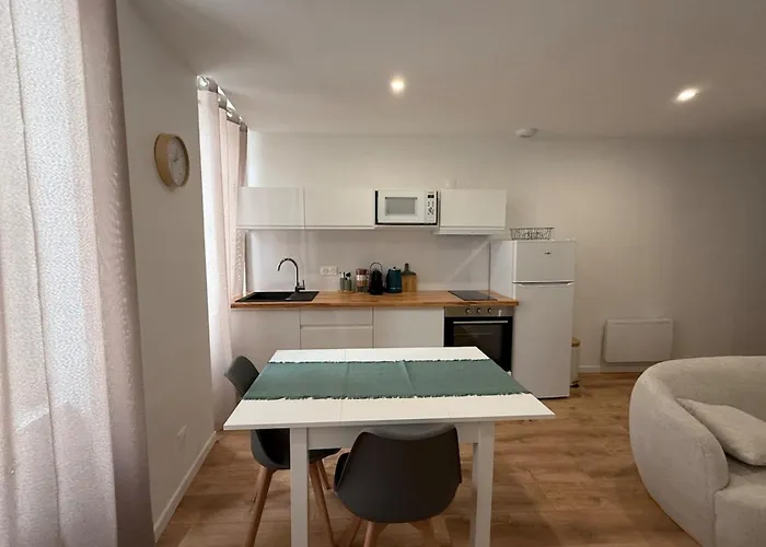 Apartman Lechappee Avec Cour Partagee